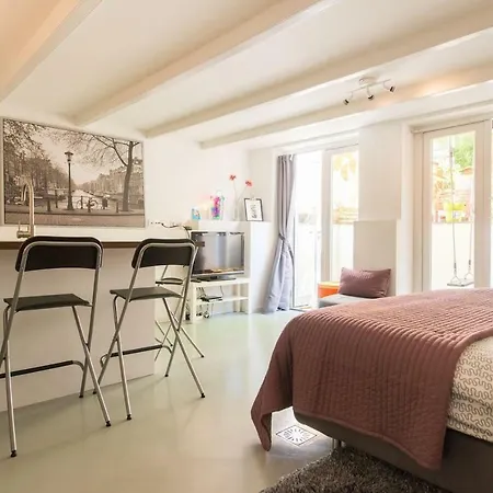 Quiet For 4 At Park In Center *