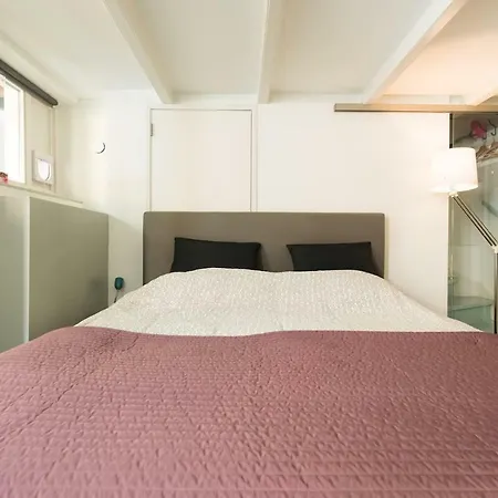 Quiet For 4 At Park In Center *