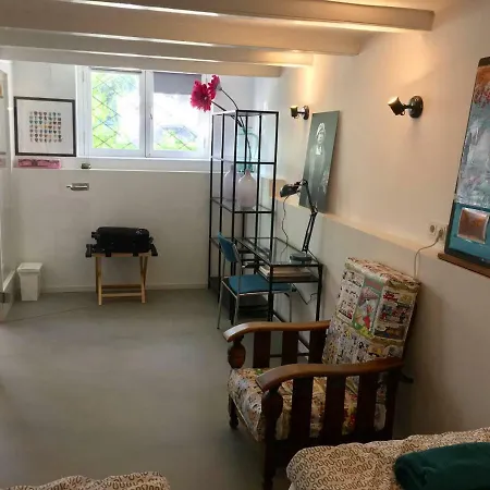 Quiet For 4 At Park In Center Amesterdão