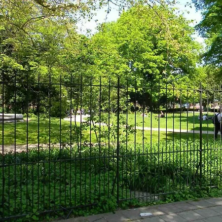 Quiet For 4 At Park In Center *