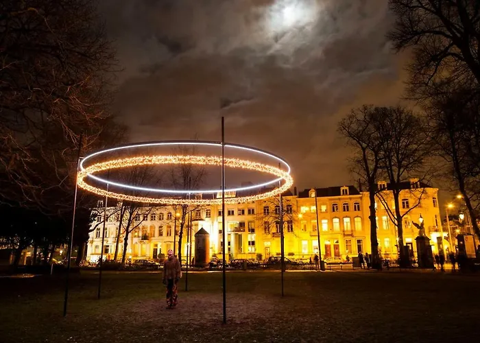 Appartement Quiet For 4 At Park In Center Amsterdam