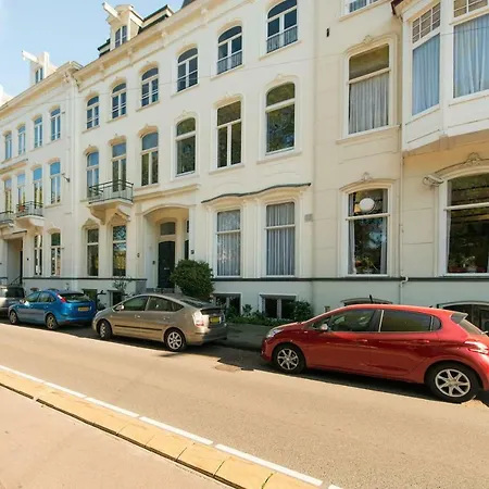 Quiet For 4 At Park In Center Appartement